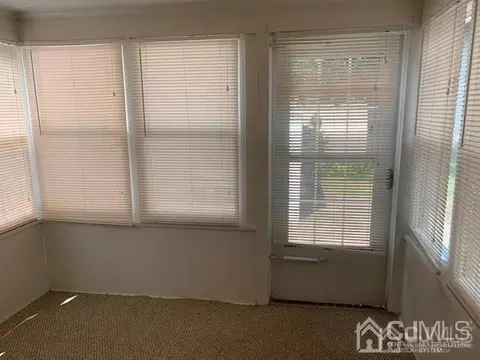 41 Maple Ave, Edison, NJ 08837 photo 10
