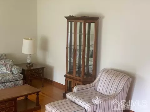 41 Maple Ave, Edison, NJ 08837 photo 9