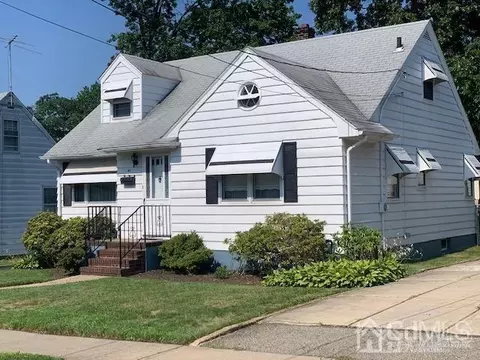 41 Maple Ave, Edison, NJ 08837 photo 1