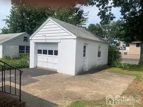 41 Maple Ave, Edison, NJ 08837 photo 5