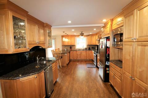 48 Second St, Edison, NJ 08837 photo 2