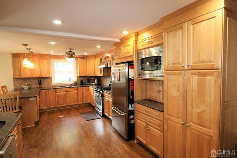 48 Second St, Edison, NJ 08837 photo 3