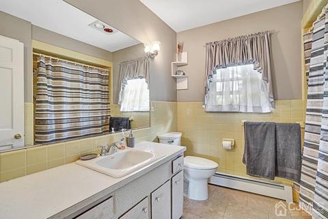 37 Orchard Rd, Middlesex, NJ 08846 photo 20