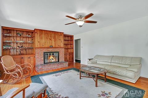 37 Orchard Rd, Middlesex, NJ 08846 photo 6