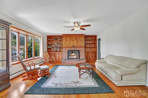 37 Orchard Rd, Middlesex, NJ 08846 photo 4