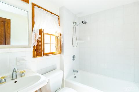 197 Echo Ave, Edison, NJ 08837 photo 25