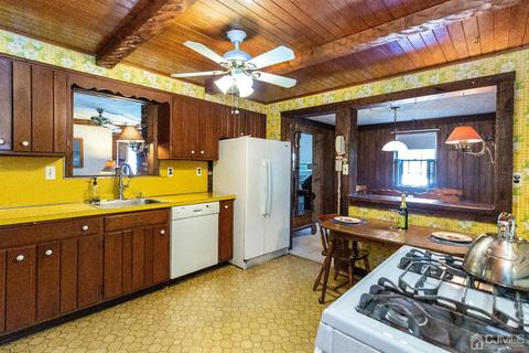 197 Echo Ave, Edison, NJ 08837 photo 10