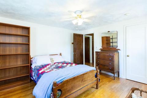 197 Echo Ave, Edison, NJ 08837 photo 23