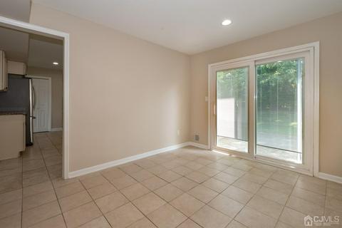 16 Roxy Ave, Edison, NJ 08820 photo 11