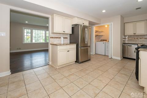 16 Roxy Ave, Edison, NJ 08820 photo 6