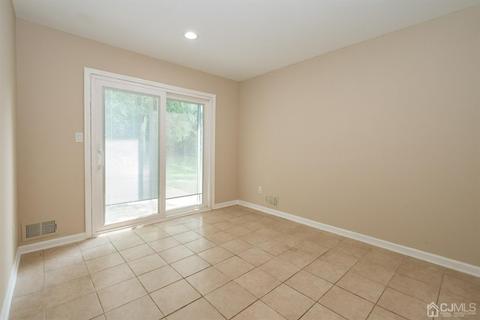 16 Roxy Ave, Edison, NJ 08820 photo 13