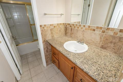 16 Roxy Ave, Edison, NJ 08820 photo 17