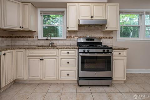 16 Roxy Ave, Edison, NJ 08820 photo 9