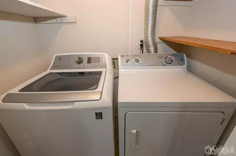 16 Roxy Ave, Edison, NJ 08820 photo 10