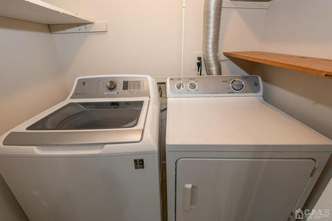 16 Roxy Ave, Edison, NJ 08820 photo 10