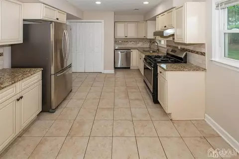16 Roxy Ave, Edison, NJ 08820 photo 7