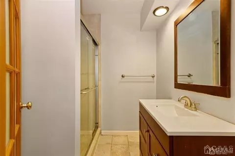 70 Lloyd St, Edison, NJ 08817 photo 13