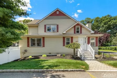70 Lloyd St, Edison, NJ 08817 photo 1