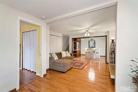 70 Lloyd St, Edison, NJ 08817 photo 5