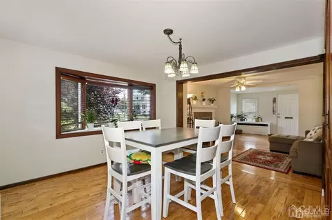 70 Lloyd St, Edison, NJ 08817 photo 7