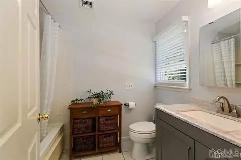 70 Lloyd St, Edison, NJ 08817 photo 18