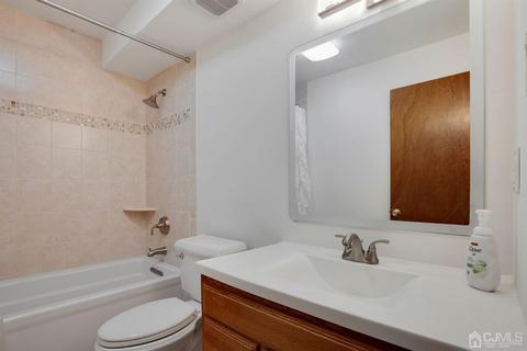 1944 Raspberry Ct, Edison, NJ 08817 photo 4