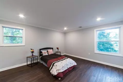 25 Jonathan Dr, Edison, NJ 08820 photo 9