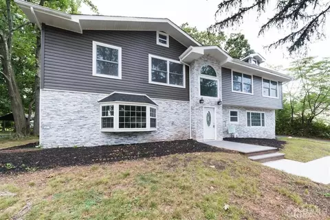 25 Jonathan Dr, Edison, NJ 08820 photo 1
