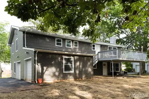 25 Jonathan Dr, Edison, NJ 08820 photo 3