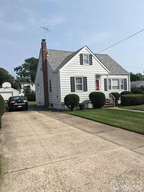 28 Third St, Edison, NJ 08837 photo 2