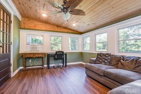 596 Mountain View Ter, Middlesex, NJ 08846 photo 26