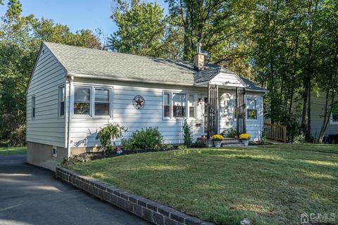 596 Mountain View Ter, Middlesex, NJ 08846 photo 2