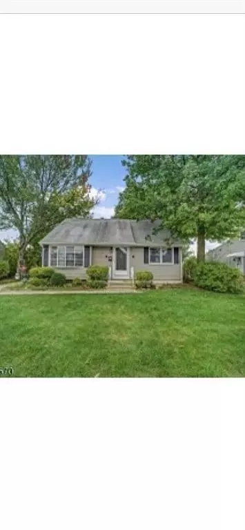 64 W Francis St, Iselin, NJ 08830