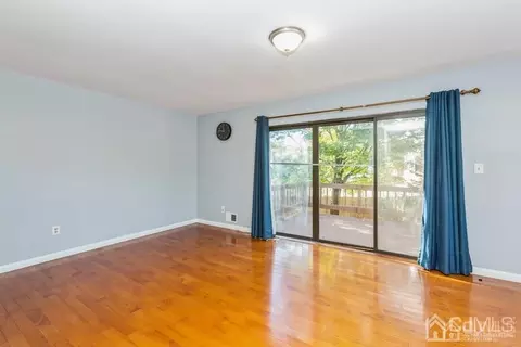 51 Main St, Edison, NJ 08837 photo 13