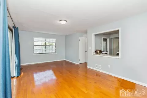 51 Main St, Edison, NJ 08837 photo 14