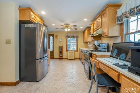 166 Echo Ave, Edison, NJ 08837 photo 10