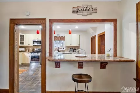 25 Third St, Edison, NJ 08837 photo 12