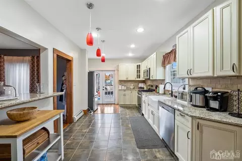25 Third St, Edison, NJ 08837 photo 9