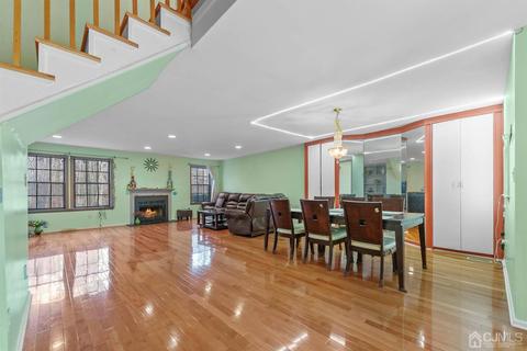 4302 Spring Brook Dr, Edison, NJ 08820 photo 7
