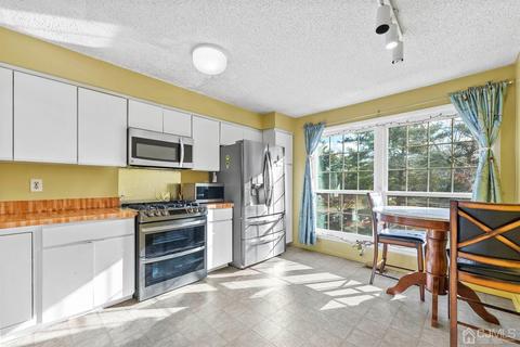 4302 Spring Brook Dr, Edison, NJ 08820 photo 15