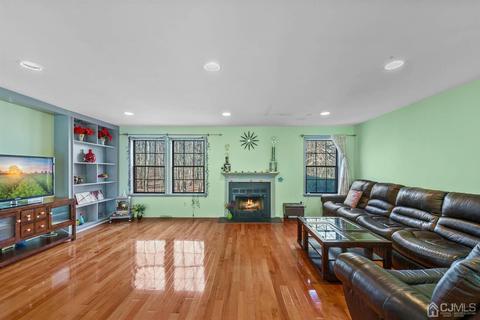 4302 Spring Brook Dr, Edison, NJ 08820 photo 13
