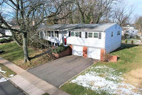 9 Harmon Rd, Edison, NJ 08837 photo 2