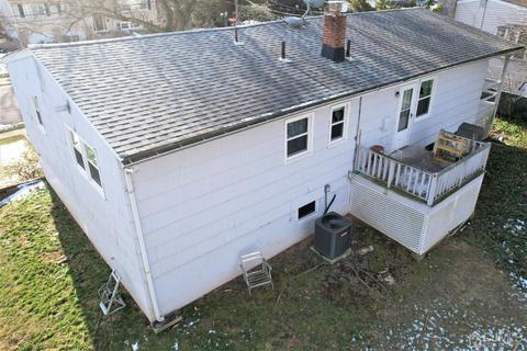 9 Harmon Rd, Edison, NJ 08837 photo 5