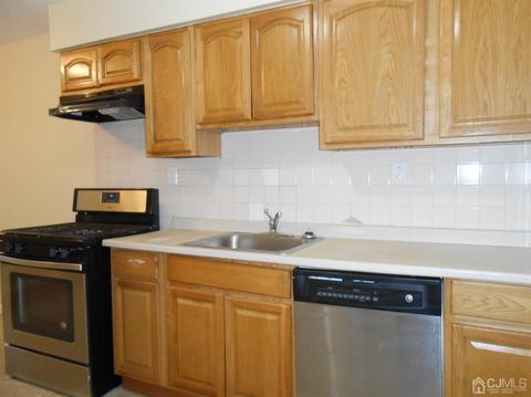 1423 Raspberry Ct, Edison, NJ 08817 photo 4