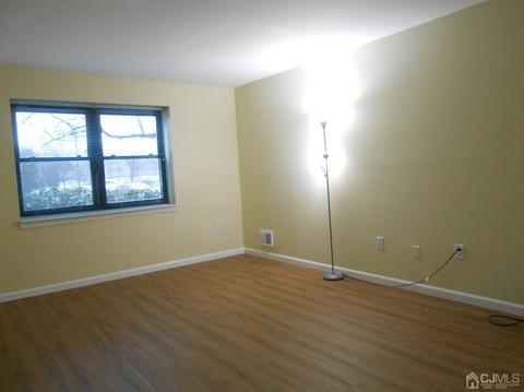 1423 Raspberry Ct, Edison, NJ 08817 photo 10