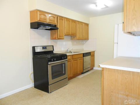 1423 Raspberry Ct, Edison, NJ 08817 photo 2