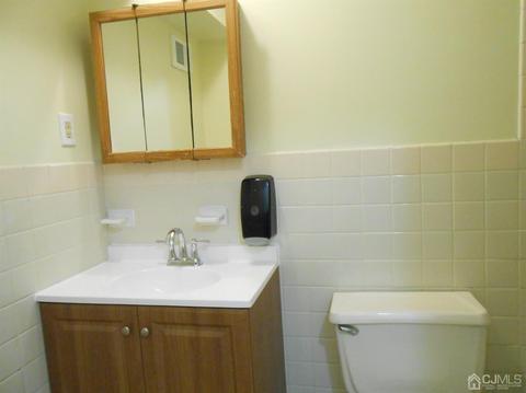 1423 Raspberry Ct, Edison, NJ 08817 photo 16