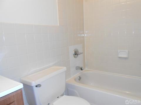 1423 Raspberry Ct, Edison, NJ 08817 photo 18