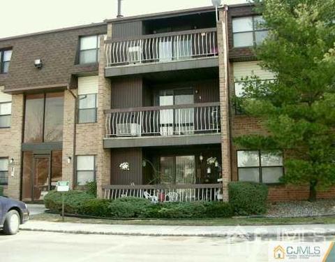 1423 Raspberry Ct, Edison, NJ 08817 photo 1