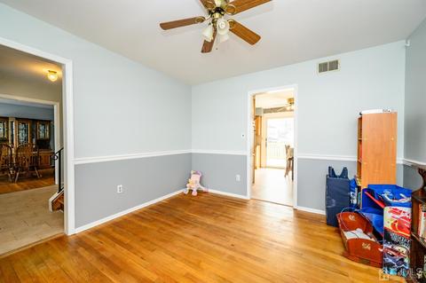 30 Mohawk Ave, Middlesex, NJ 08846 photo 10
